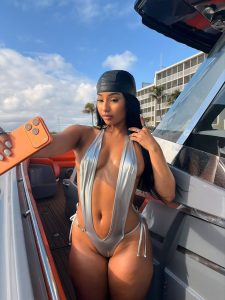 Escortes à El Omrane